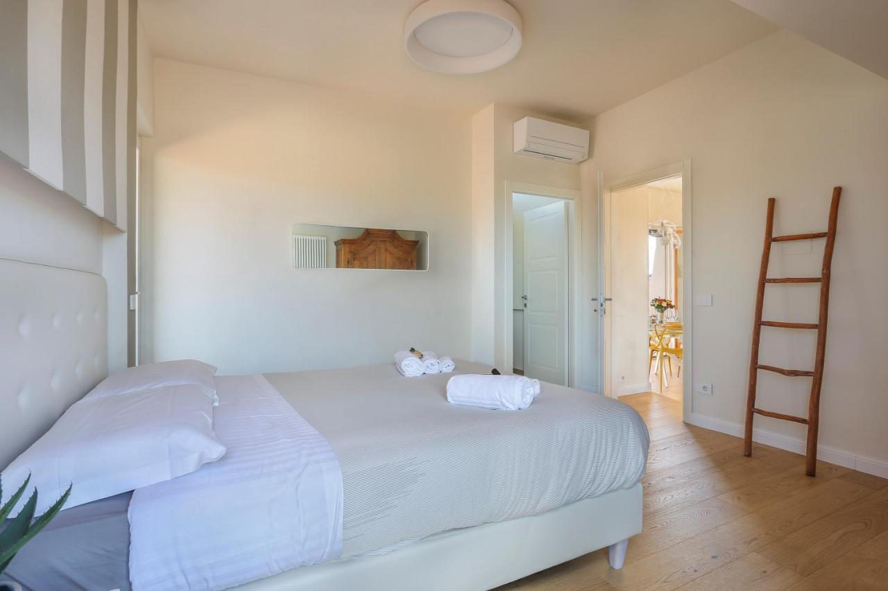 Penthouse With Big Terrace In Oltrarno Apartment Florence Exterior photo
